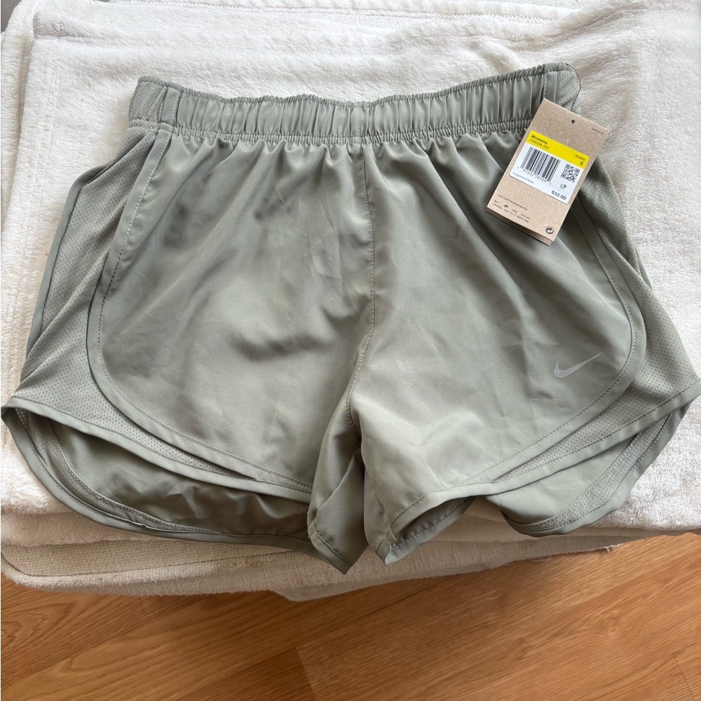 Nike Gray Athletic Shorts Lightweight Performance